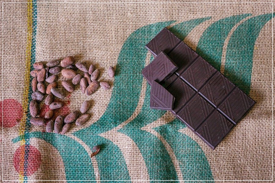 шоколад и какао-бобы